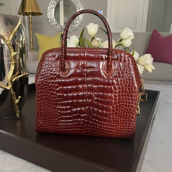 22K SALVATORE FERRAGAMO *CROCODILE* CLASSIC DOME SATCHEL BAG - Picture 1 of 10